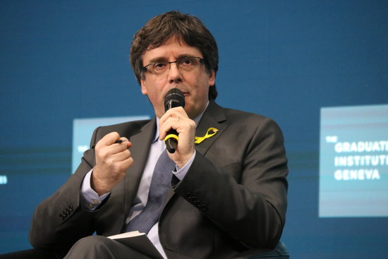 Carles Puigdemont takes part in an event in Geneva (by Bernat Vilaró)